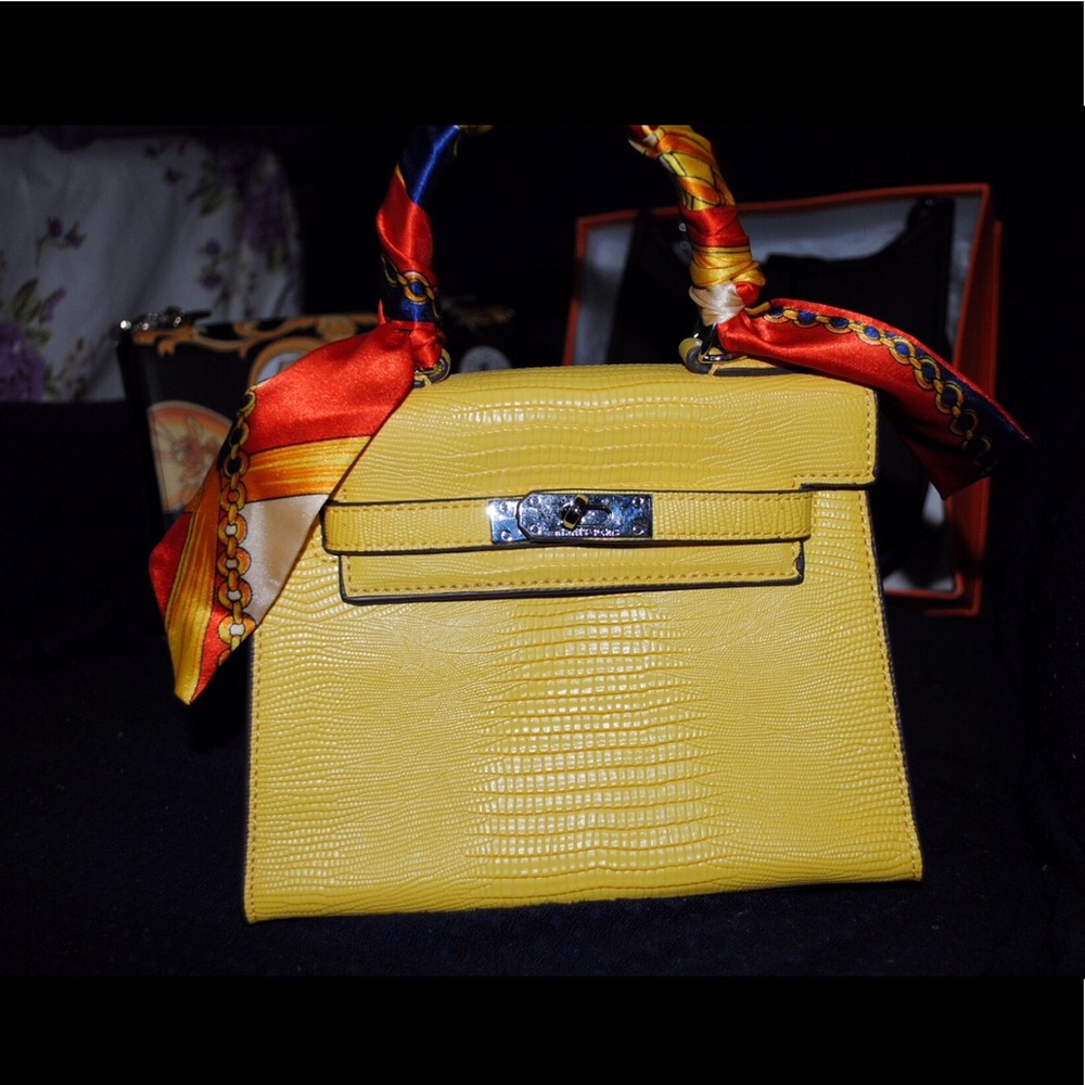 ✨ Yellow Kelly Sling Bag✨